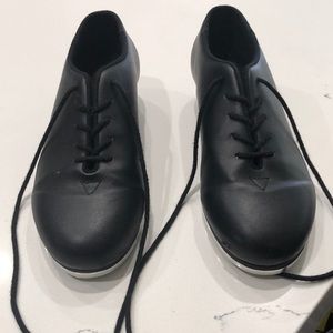 Girls tap shoes